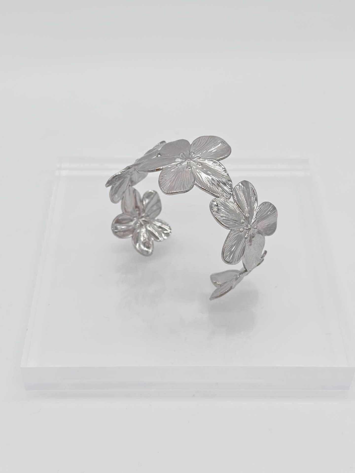 Bracciale rigido Flora