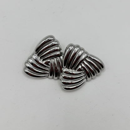 Orecchini triangolo intrecciato