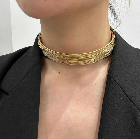 Chocker Carmen